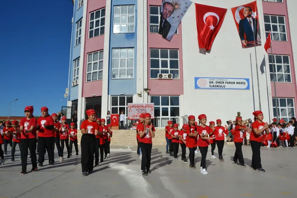 Dr. Ömer Faruk Meriç İlkokulu’nda Cumhuriyet coşkusu