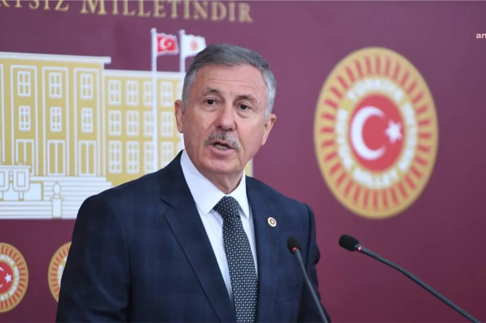 ÖZDAĞ’IN HAZIRLADIĞI SİYASİ YASAKLARA YÖNELİK YENİ DÜZENLEME TBMM GÜNDEMİNDE