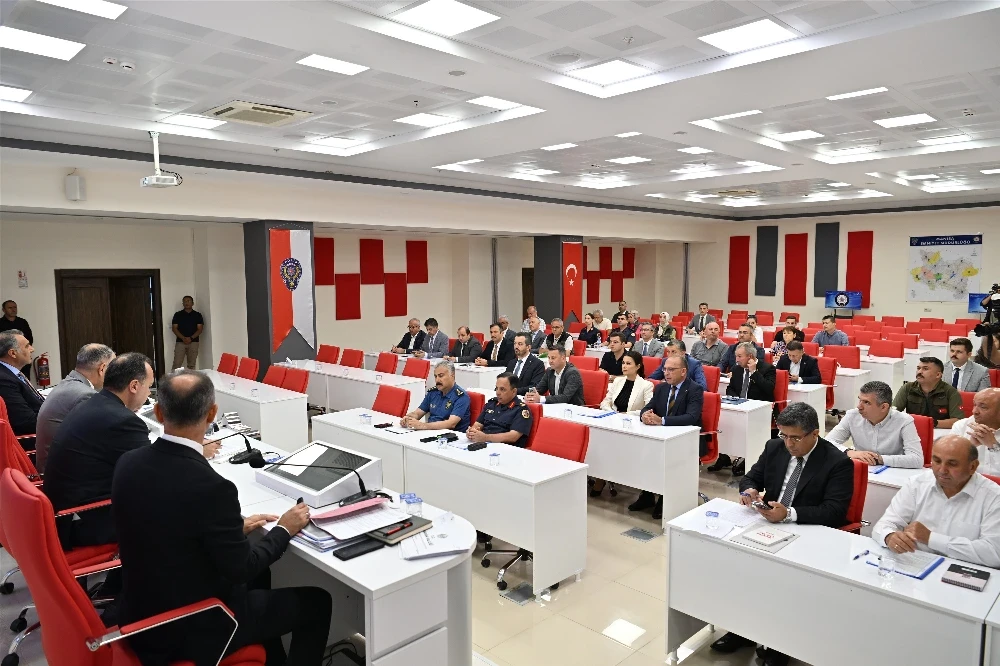 Manisa’da Sahipsiz Hayvanlar İçin Yeni Adımlar: İl Hayvan Koruma Kurulu Toplantısı Gerçekleştirildi