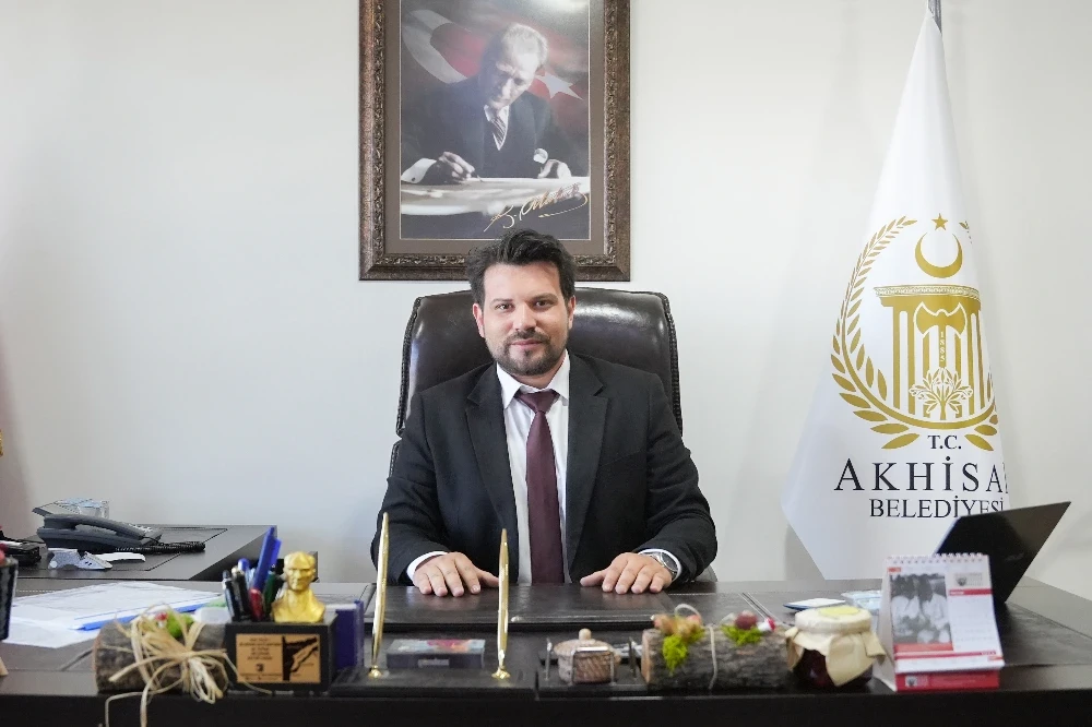Akhisar Belediyesi’nde İkinci Başkan Yardımcısı Emre Okkalı Oldu