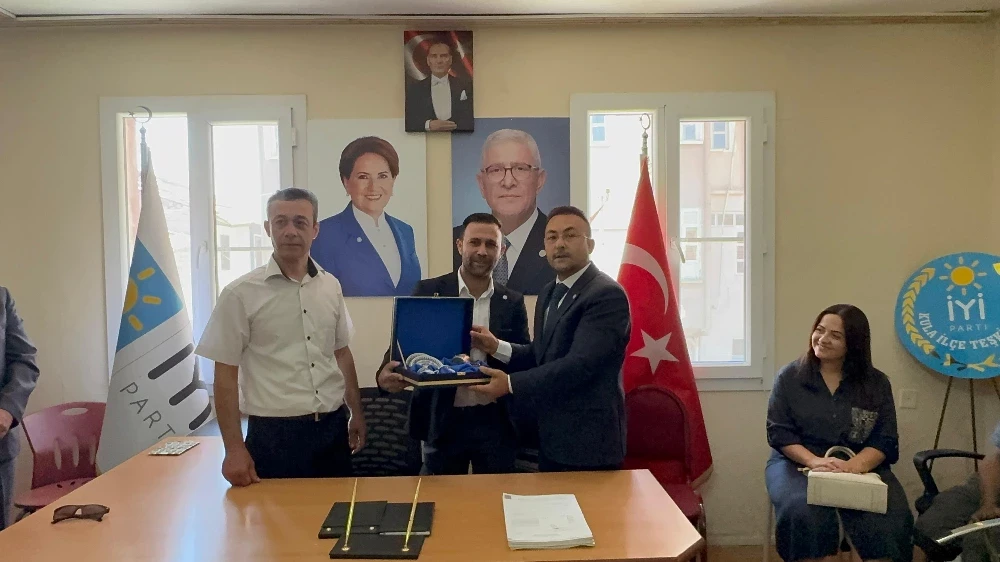 Nazır Yaşar ve Ekibi Memleket Partisi’nden İYİ Parti’ye Katıldı