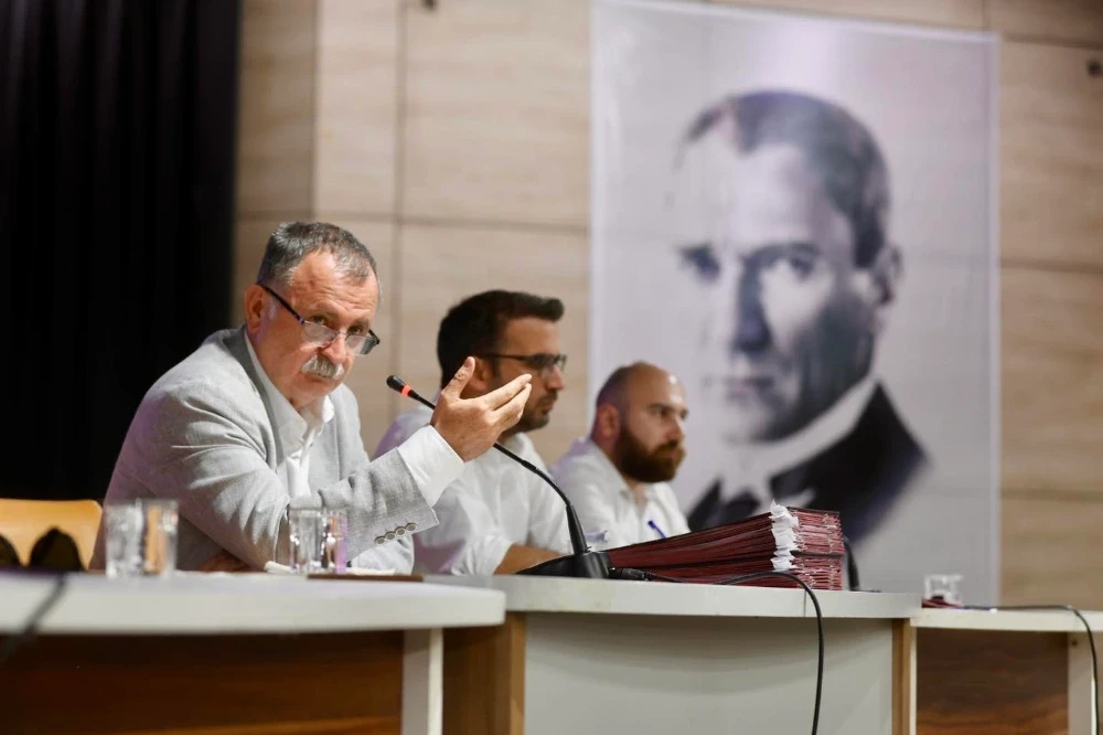 Yunusemre Meclisinden Ferdi Zeyrek Millet Çarşısı İçin Takas Yetkisi