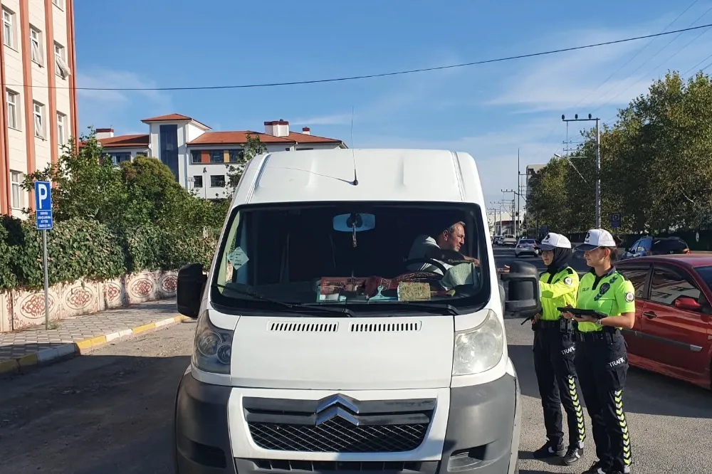 Akhisar’da Okul Çevrelerinde Geniş Kapsamlı Trafik ve Asayiş Denetimi