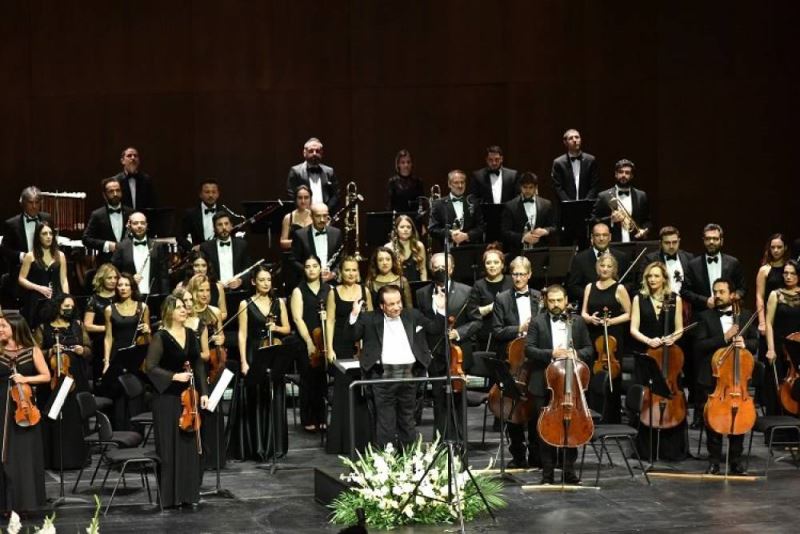 Istanbul Devlet Senfoni Orkestrasi yeni sezonu Beyoglu Kültür Yolu Festivali’nde açti