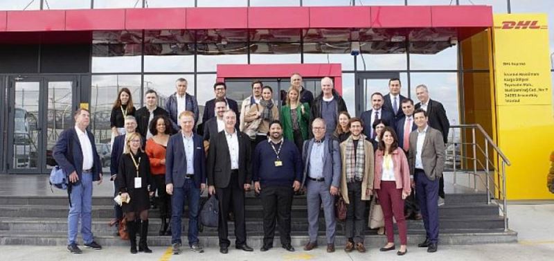 Alman basin mensuplari ve fikir liderleri DHL Express Türkiye’nin Istanbul Havalimani’ndaki operasyon merkezini ziyaret etti
