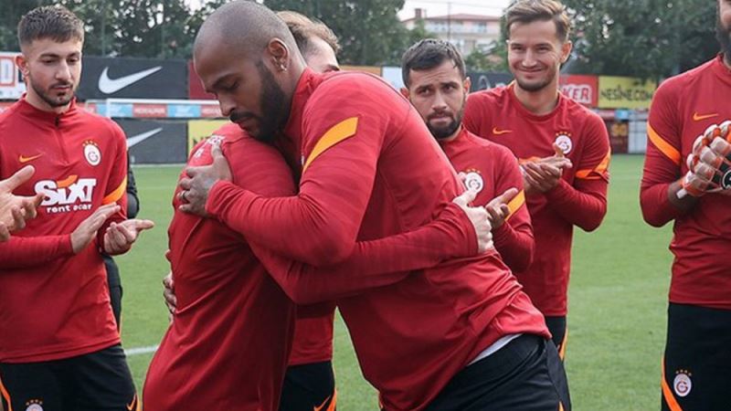Galatasaray’da Marcao ile Kerem Aktürkoğlu takım önünde barıştı