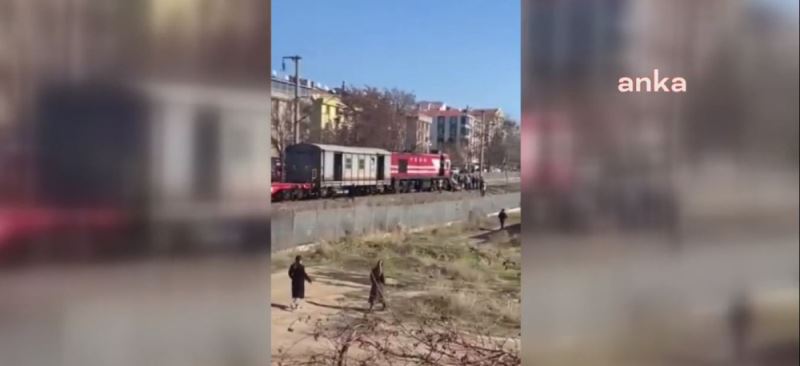 Ankara Polatlı’da Yük Treni, Otomobile Çarptı. İki Kişi Yaralanırken Bir Kişi Hayatını Kaybetti