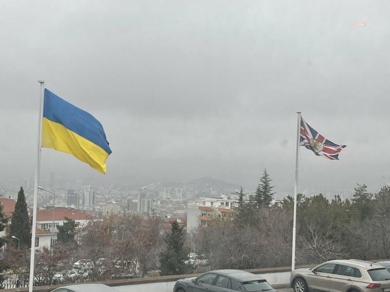 Birleşik Krallık Ankara Büyükelçiliği Ukrayna Bayrağı Astı