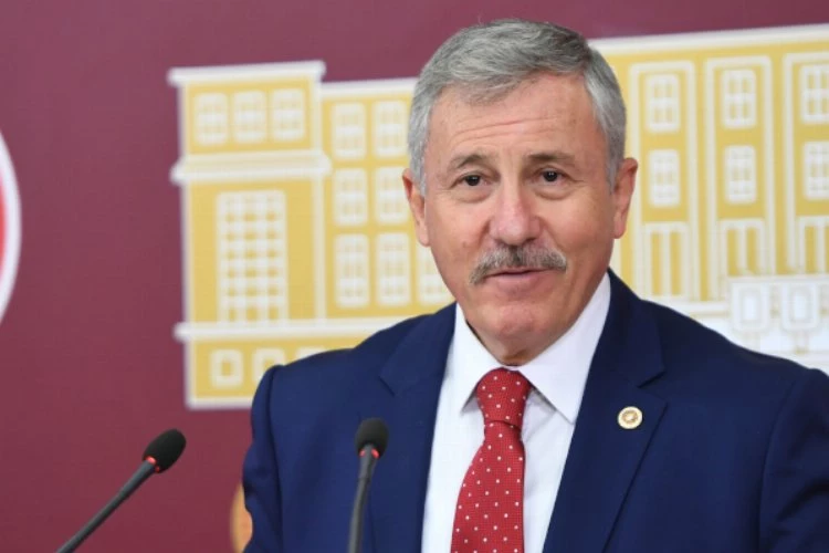 Selçuk Özdağ: Bunlar parayı pul ettiler. Sahte vaatlere kanmayın!