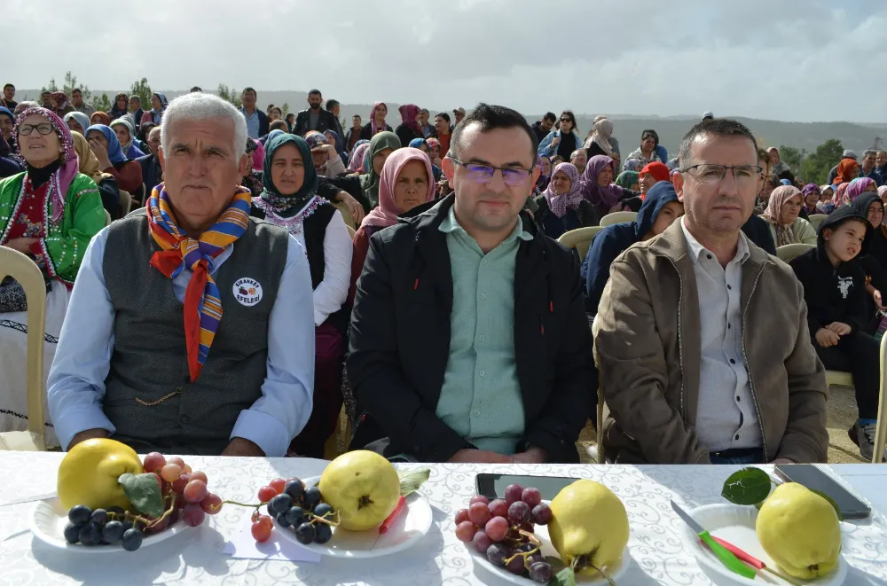 GÖRDES KIRANKÖY UÇURTMA ÜZÜM VE AYVA FESTİVALİ İLE ŞENLENDİ