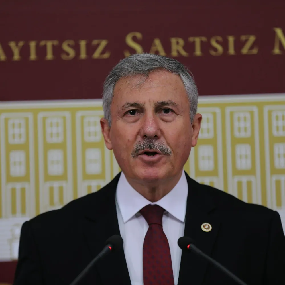 Selçuk Özdağ, “Asıl niyetleri yeni anayasa değil Türkiye Cumhuriyeti’ni değiştirmek”