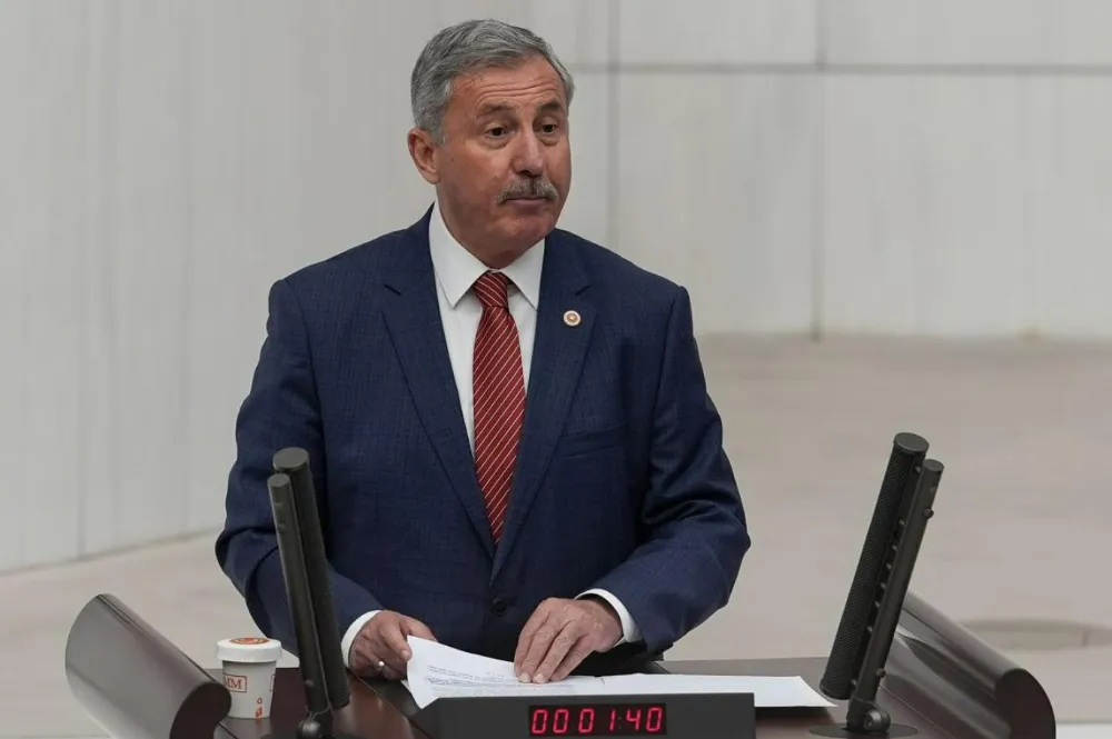 Selçuk Özdağ, “İktidar Milletvekillerinin başlattığı kavga ve dökülen kan hukuku tanımama ve külhanbeyliğidir”