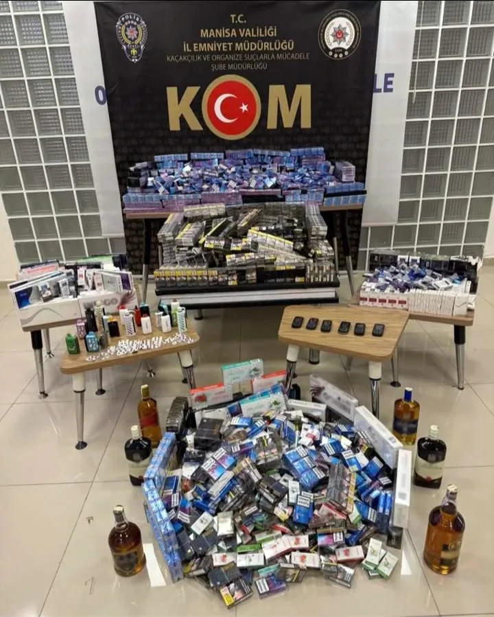 Manisa’da Kaçak Sigara, Elektronik Ürün ve Uyuşturucu Hap Ele Geçirildi