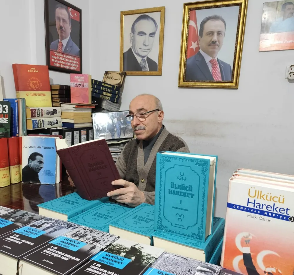 HAKKI ÖZNUR: NE SOLA EĞİLİMİ OLDU NE SİYASAL İSLAMCI ÇİZGİYE KAYDI!