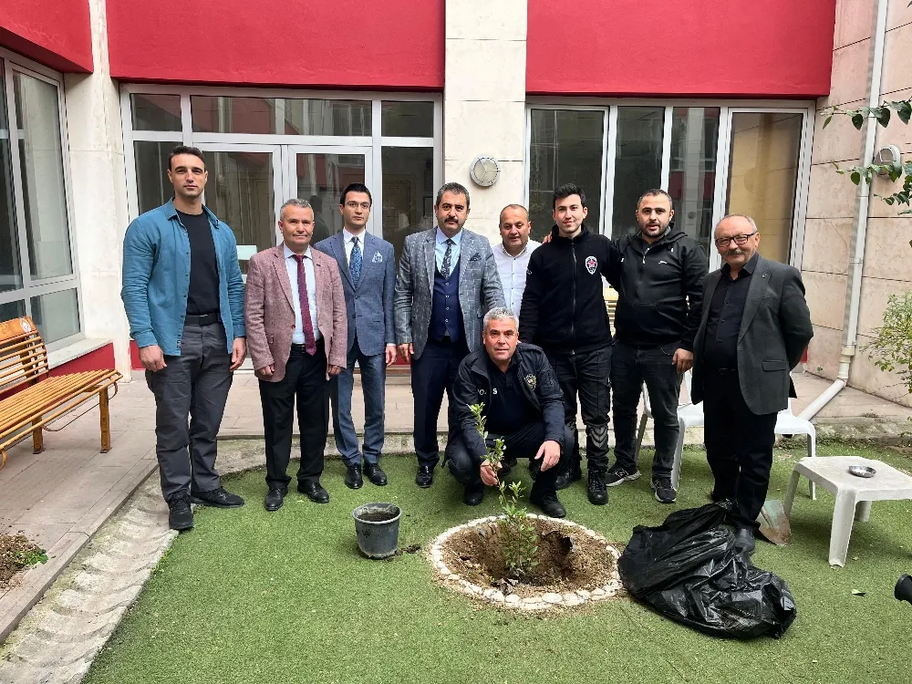 TURGUTLU ADLİYESİ’NDE AĞAÇLANDIRMA ÇALIŞMASI GERÇEKLEŞTİRİLDİ