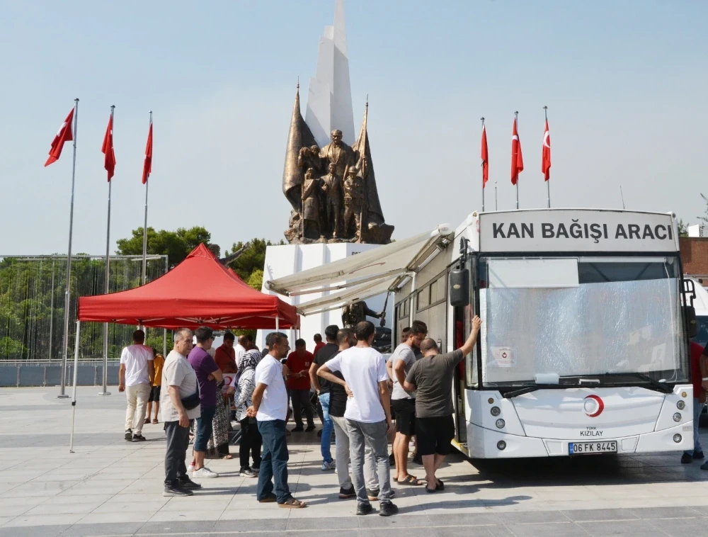 15 Temmuz’da Manisa’da 424 Ünite Kan Bağışı Yapıldı