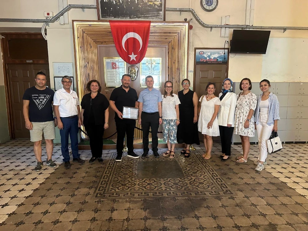 Gediz Anadolu Lisesi’ne Sağlıklı Yaşam Sertifikası