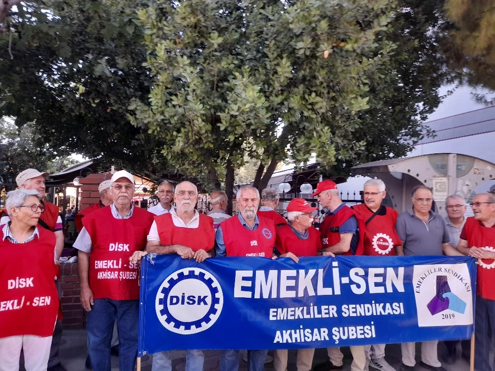 Emeklilerden Zam Tepkisi: “Kaynak Var, Zam Yok!”