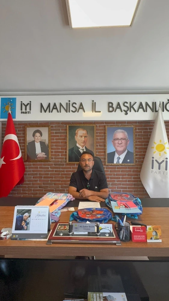 İYİ Parti’den 50 Öğrenciye Eğitim ve Kırtasiye Desteği