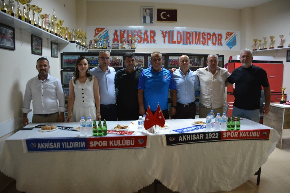 Akhisar’da Futbolda Güç Birliği: Gençlere A Takım Yolu Açıldı