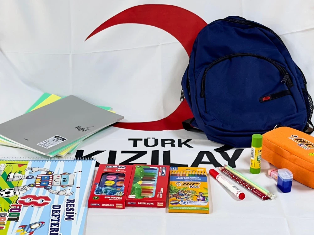 Türk Kızılay Manisa’dan 3 Bin Öğrenciye Kırtasiye Desteği