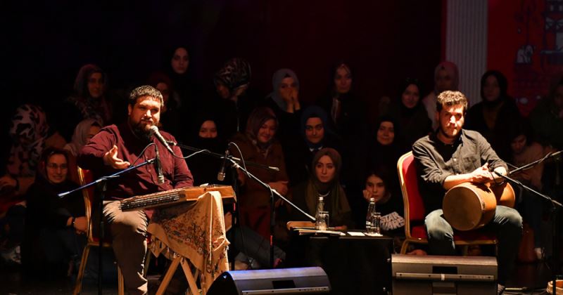 Sedat Anar, İyi bir müzisyen; hem iyi bir icracı hem de iyi bir araştırmacı olmalıdır.