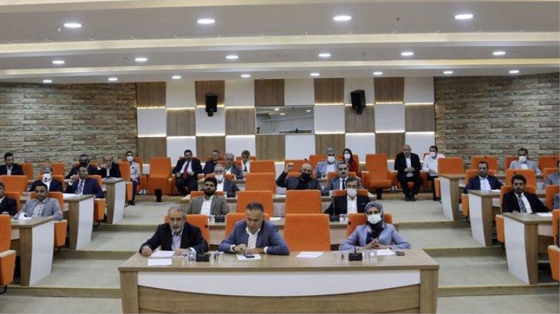 AK Parti’li ve MHP’li üyeler karşı karşıya geldi
