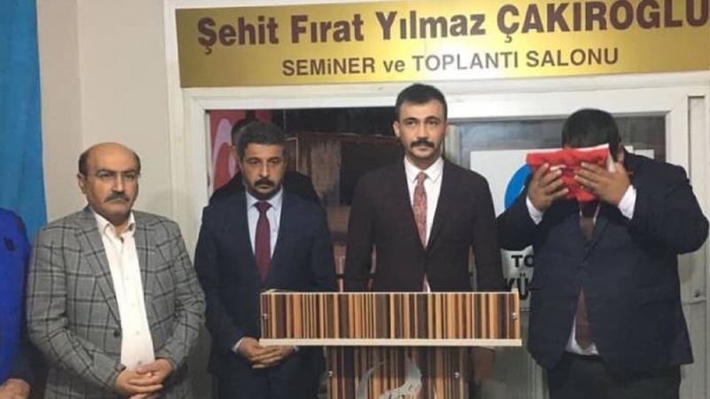 İköğretim okulu müdürü, Ülkü Ocakları başkanı oldu