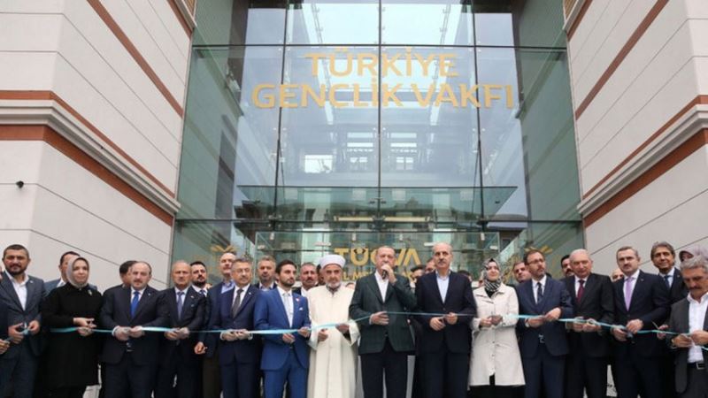 TÜGVA skandalları bitmiyor: Vakıf yöneticisi THY