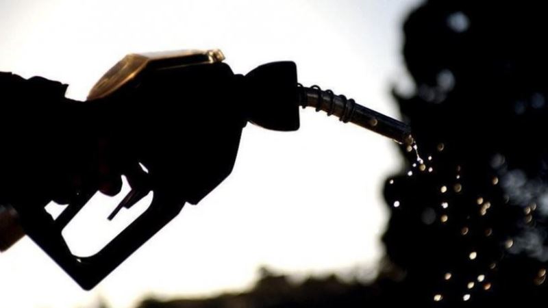 Resmen duyuruldu: 72 kuruş zamlanan benzine 25 kuruş indirim!