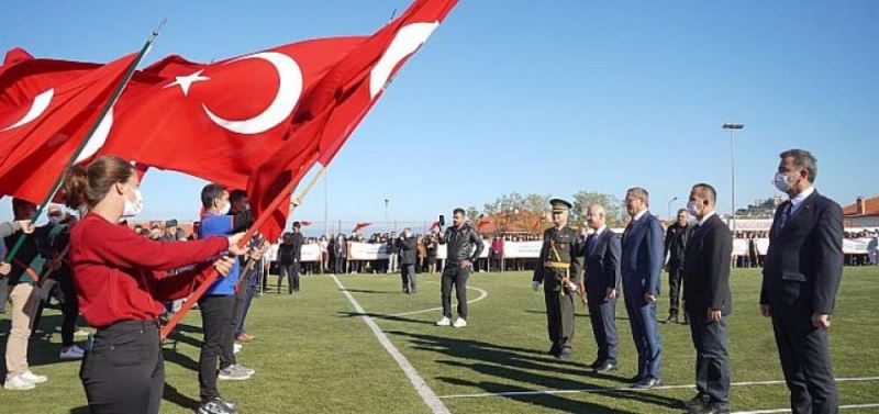 Ayvalik’ta Cumhuriyet’in Doksan Dokuzuncu Yilina Özel Görkemli Kutlama