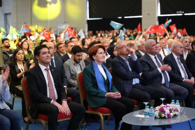 Akşener