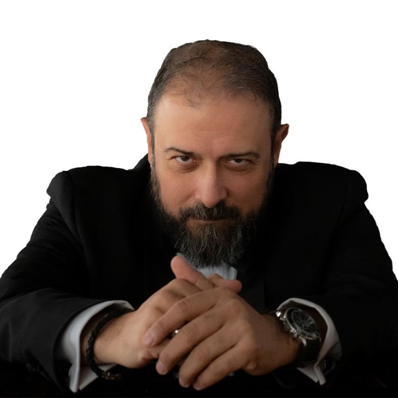 Bogaçhan Sözmen; “Tiyatro-Sarkici-Çalgici v.b. yetenek isteyen meslekler bir egitim gerektirir? (1)”