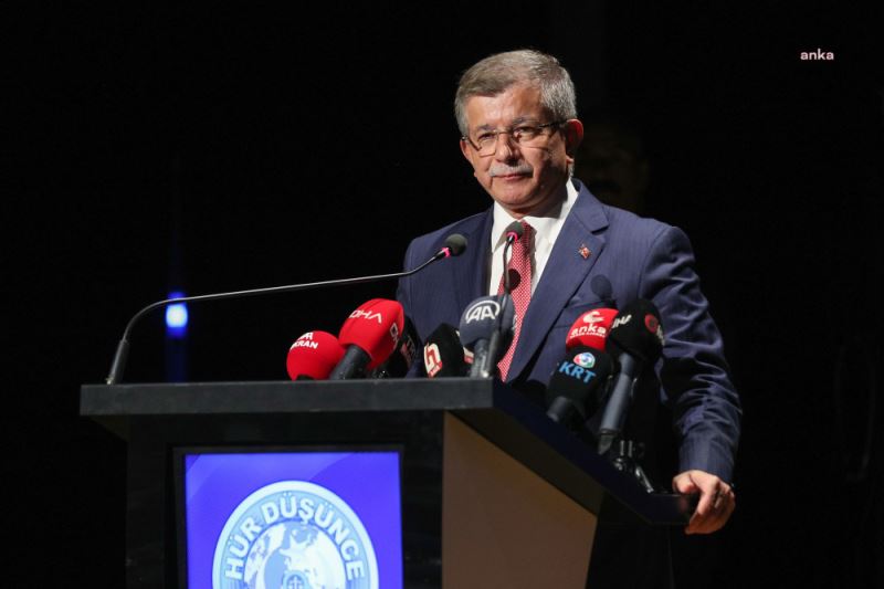 DAVUTOGLU: BIR YÜZÜKLE GELDINIZ AMA MILLETIN OYUYLA GIDECEKSINIZ