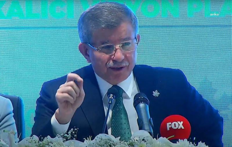 DAVUTOGLU: ‘TÜRKIYE YÜZYILI’ SANSÜR YASALARIYLA DEGIL, ÖZGÜR DÜSÜNCEYLE YAZILACAK