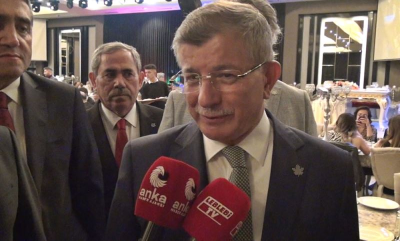 DAVUTOGLU’NDAN “BASÖRTÜSÜ” AÇIKLAMASI: “YASAL VEYA ANAYASAL BIR DÜZENLEME GELECEK DÖNEMLER IÇIN FAYDALI OLACAKTIR”