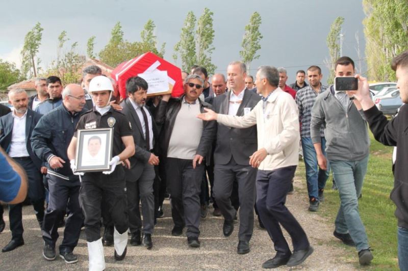 HAKKI ÖZNUR: MUHSİN YAZICIOĞLU’NUN DAVA VE YOL ARKADAŞLARI OLARAK SÜRECİ YAKINDAN  TAKİP EDECEĞİZ!