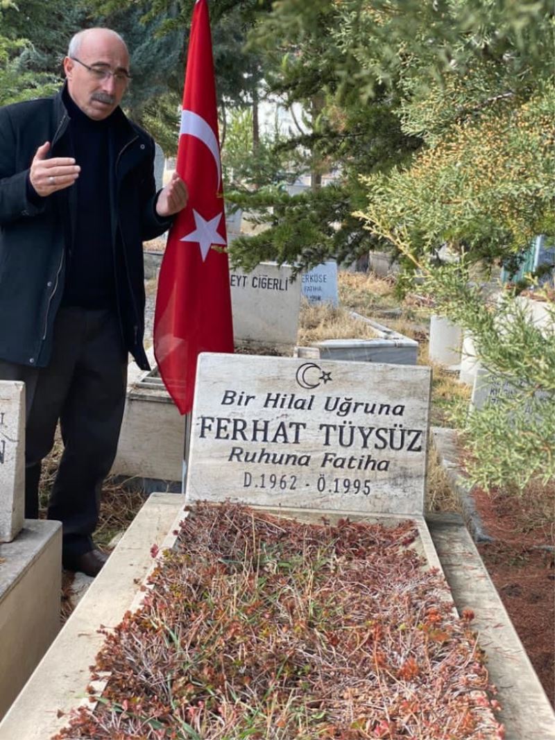 Hakkı Öznur: Ülkülerine Sevdalıydılar, Ülkü Yolunda Hakka Yürüdüler
