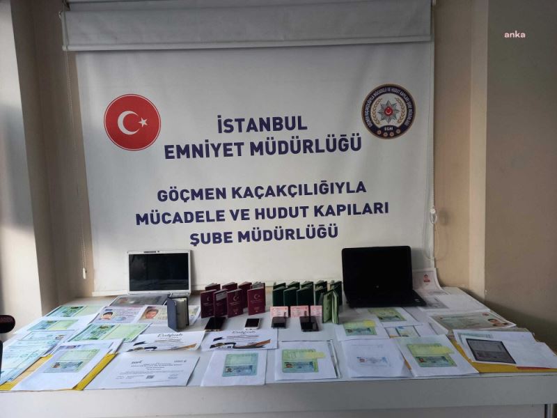 IŞİD Üyelerine Sahte Pasaport Düzenlediği İddiasıyla 3 Kişi Yakalandı