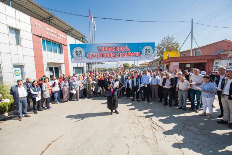 Izmir Köykoop. Birliginin süt üreticilerinden Ankara’ya çagri: Arttirmayin sübvanse edin!