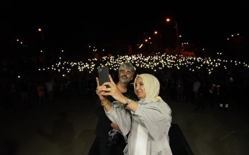 Manus Baba Takoran vadisinde konser verdi