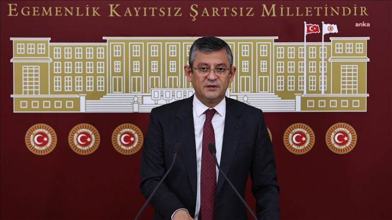 Özgür Özel: İktidar Partisi Sağlık Çalışanları için Adım Atmamayı Tercih Ediyor