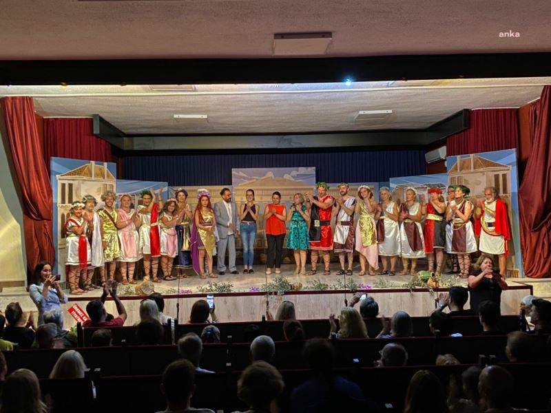 SEFERİHİSAR BELEDİYESİ 1. ÜRKMEZ SANAT VE KÜLTÜR FESTİVALİ BAŞLADI