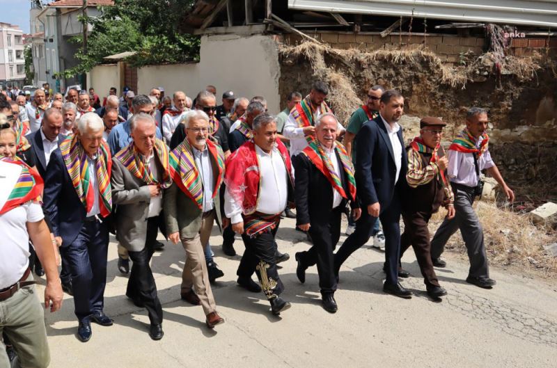 TARİHİ ÇALI YAĞLI GÜREŞLERİ’NİN 60. BAŞPEHLİVANI MUSTAFA TAŞ OLDU