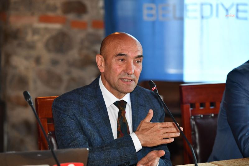 TUNÇ SOYER: 